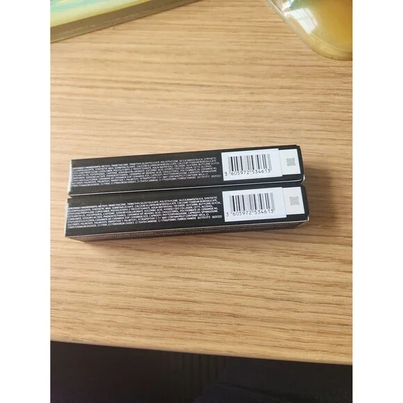 It Cosmetics Set of 2 Superhero No-Tug Shadow Sticks in "Gallant Gold" NIB - Picture 4 of 6